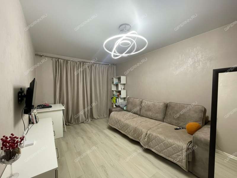 однокомнатная квартира на улице Июльских Дней дом 3 к1