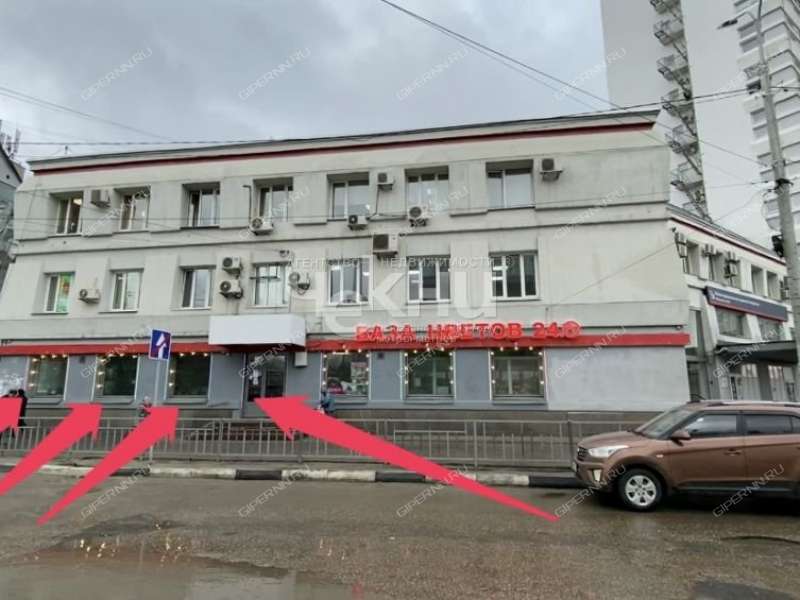 помещение под торговую площадь на площади Революции