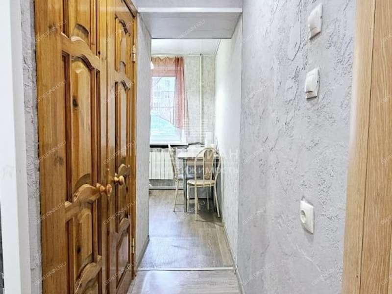 трёхкомнатная квартира на 2-й мкр дом 37 Бор
