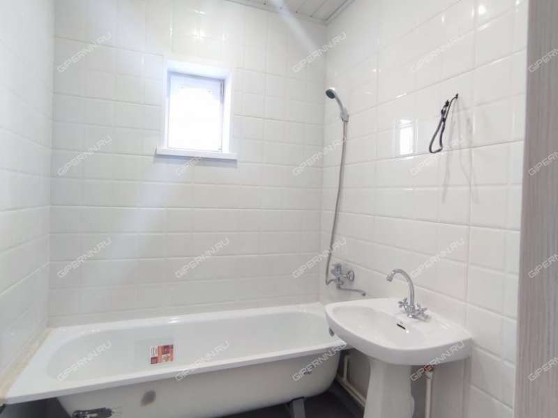 дом на Школьной улице деревня Новоликеево