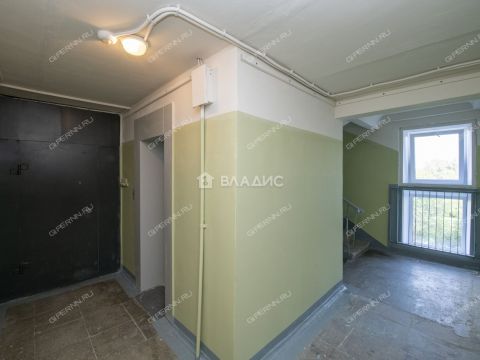 3-komnatnaya-b-r-zarechnyy-d-3 фото