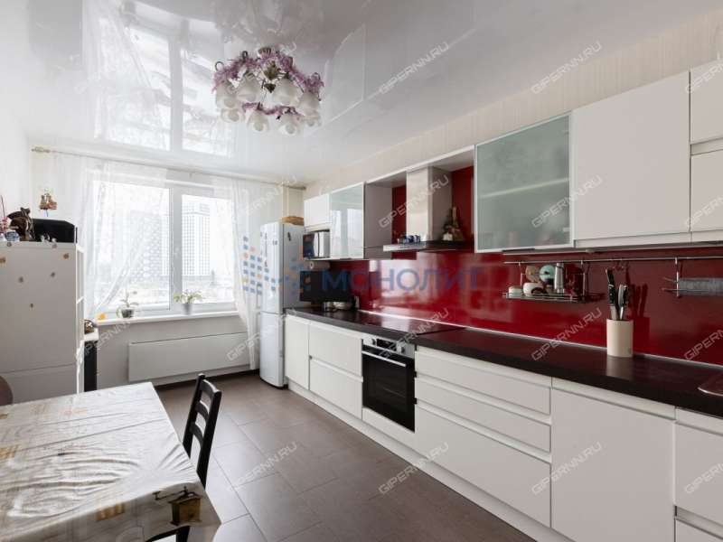 трёхкомнатная квартира на улице Родионова дом 165 к10