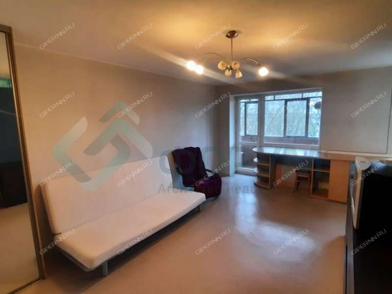 однокомнатная квартира на улице Сурикова дом 10