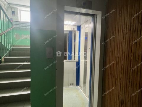 3-komnatnaya-ul-marshala-malinovskogo-d-2 фото