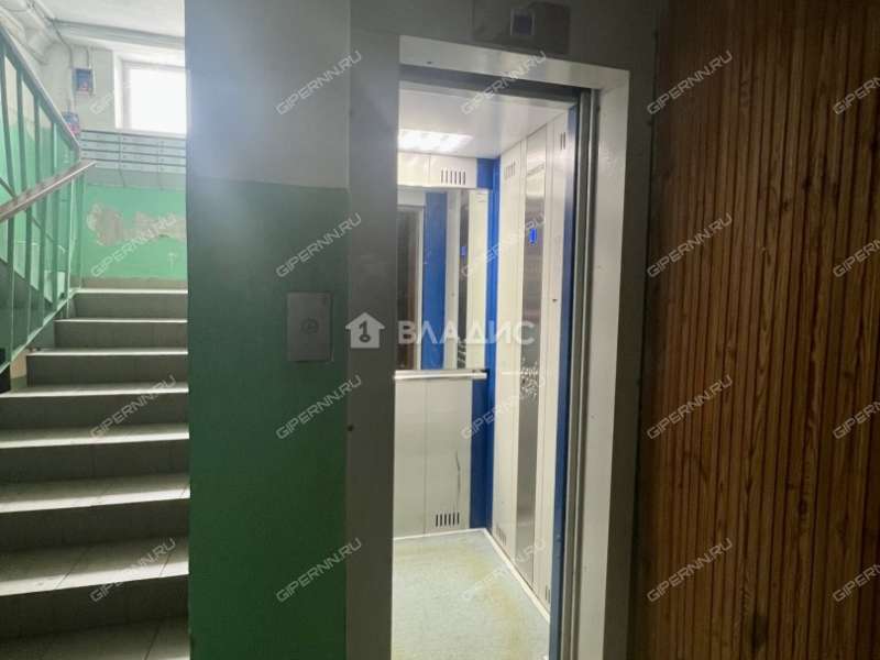 трёхкомнатная квартира на улице Маршала Малиновского дом 2