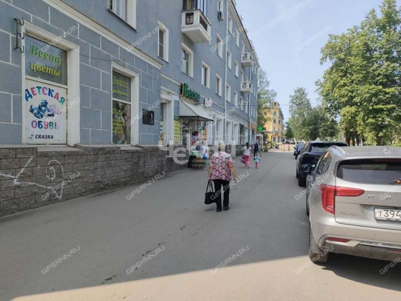 помещение под торговую площадь на улице Чаадаева