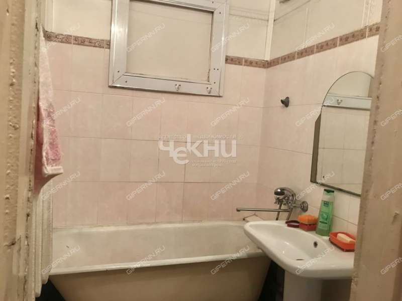 двухкомнатная квартира на улице Нартова дом 15