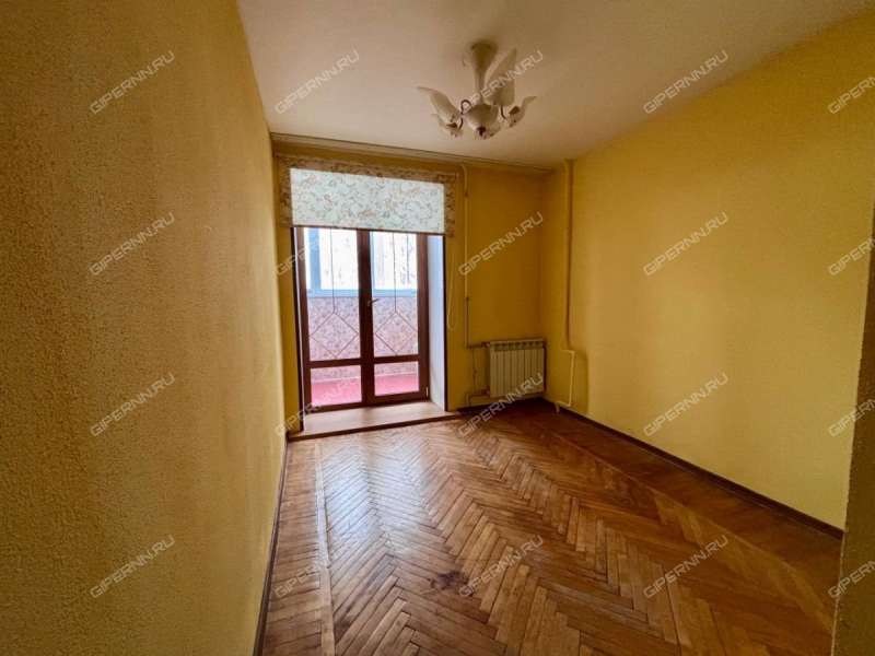 четырёхкомнатная квартира на улице Сурикова дом 16А