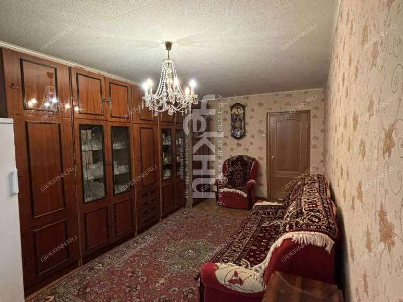 трёхкомнатная квартира на улице 40 лет Победы дом 14