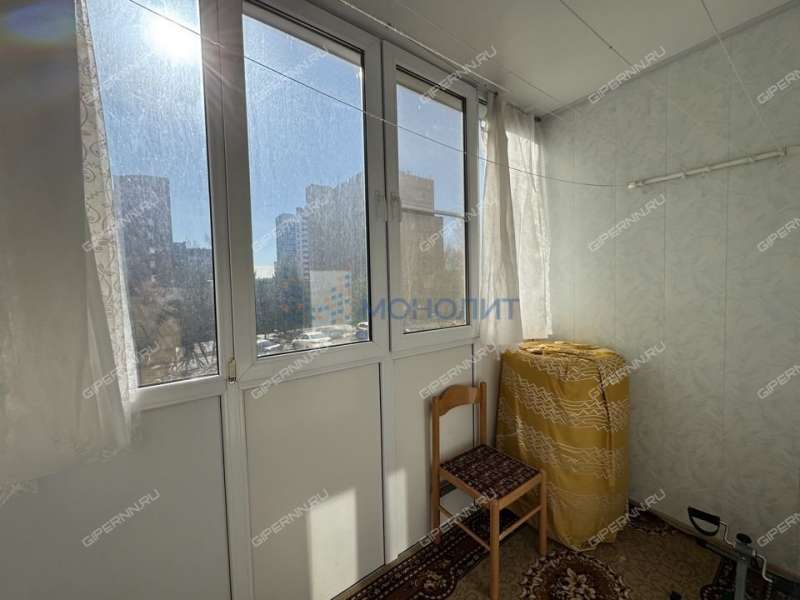 трёхкомнатная квартира на улице Александра Хохлова дом 1