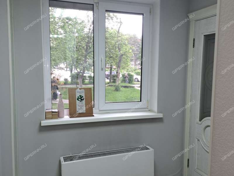 помещение под офис, торговую площадь на улице Веденяпина