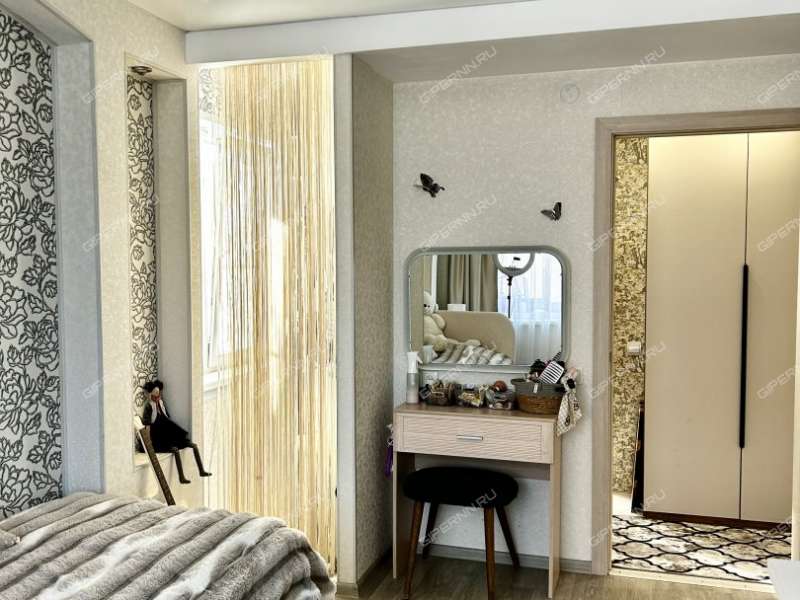 трёхкомнатная квартира на улице Буревестника дом 16