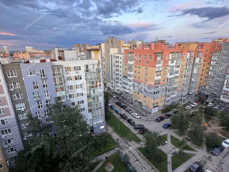 четырёхкомнатная квартира на улице Дунаева дом 8