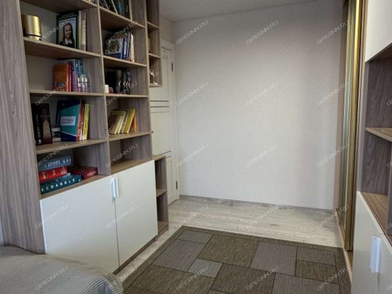 трёхкомнатная квартира на проспекте Циолковского дом 65 город Дзержинск