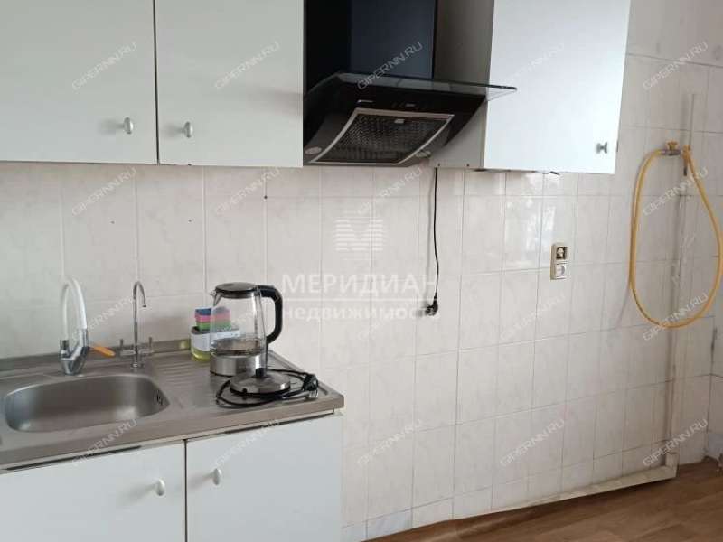 трёхкомнатная квартира на Эпроновской улице дом 10