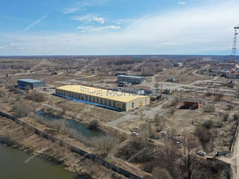 имущественный комплекс под производственную площадь, недвижимость для агропромышленности и сельского хозяйства на Северной улице посёлок при станции Суроватиха