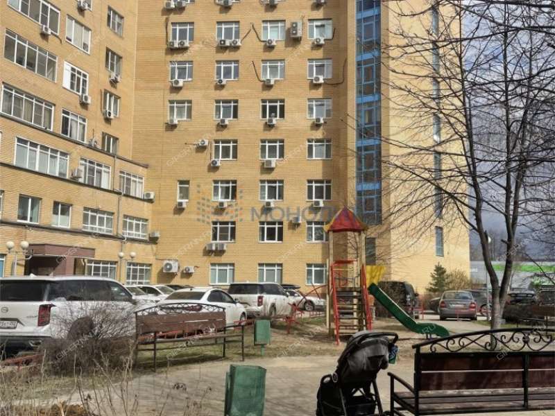 трёхкомнатная квартира на улице Коминтерна дом 139