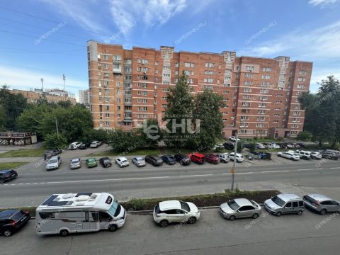 3-komnatnaya-ul-poltavskaya-d-15 фото