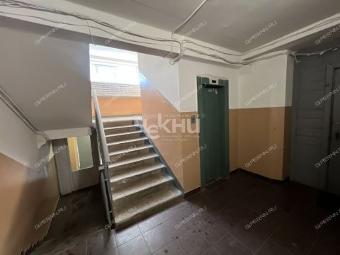 2-komnatnaya-ul-admirala-makarova-d-5 фото