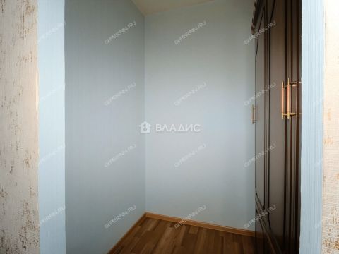 1-komnatnaya-b-r-60-letiya-oktyabrya-d-23-k4 фото