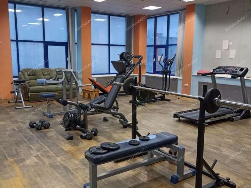 здание под недвижимость для отдыха, развлечений на улице Юлиуса Фучика