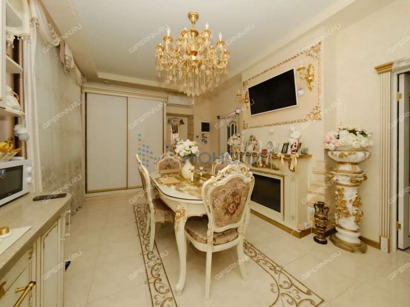 трёхкомнатная квартира на Алексеевской улице дом 8А/1