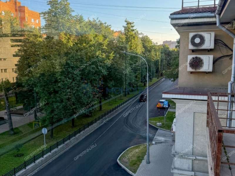 трёхкомнатная квартира на улице Звездинка дом 28/13
