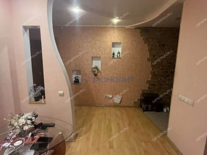 трёхкомнатная квартира на Кузнечихинской улице дом 37