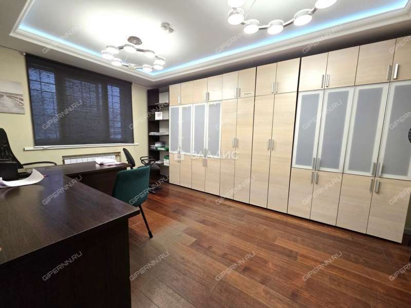 помещение под офис на улице Братьев Игнатовых