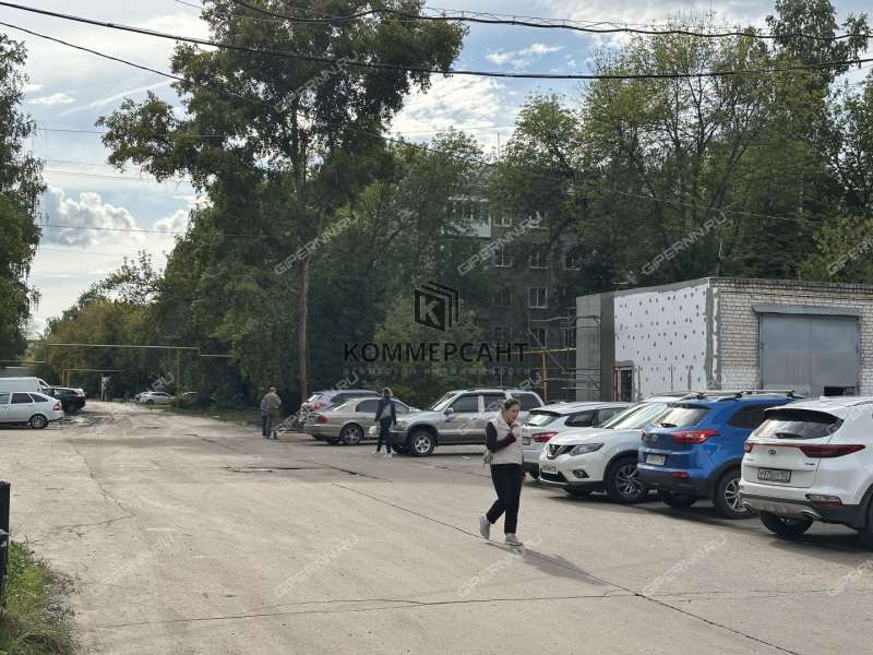 здание под офис, торговую площадь на улице Веденяпина