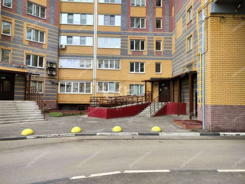 трёхкомнатная квартира на Луначарского ул дом 214 Бор