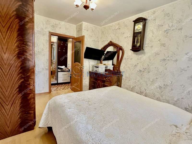 трёхкомнатная квартира на улице Мельникова дом 10