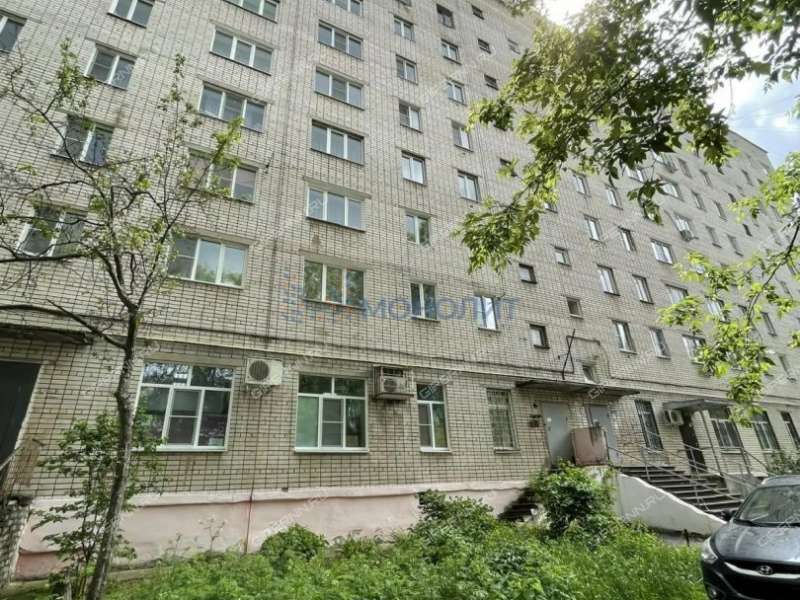 трёхкомнатная квартира в 2-м микрорайоне дом 20 город Кстово