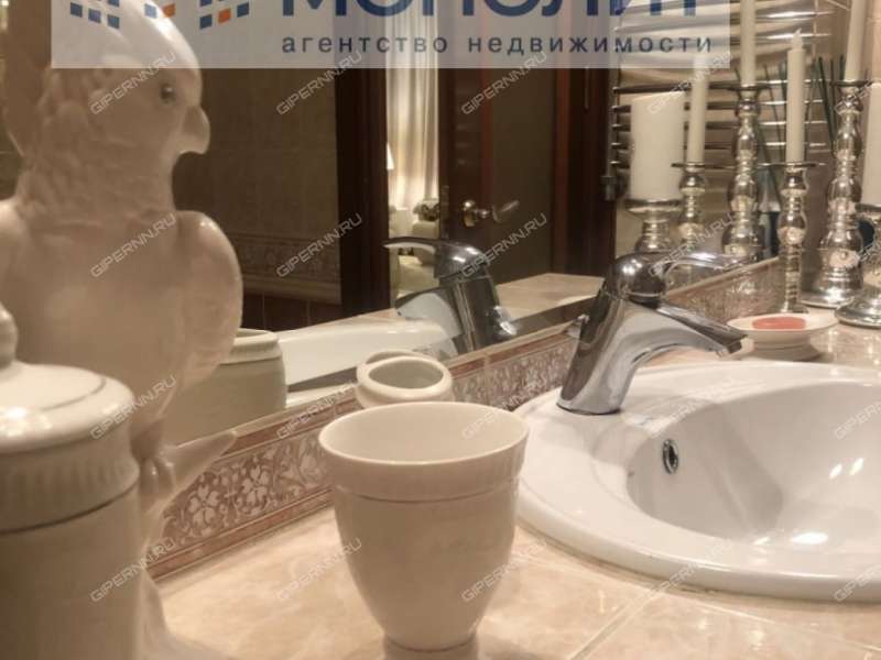 трёхкомнатная квартира на улице Октябрьской Революции дом 60