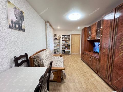 4-komnatnaya-ul-strokina-d-16a фото