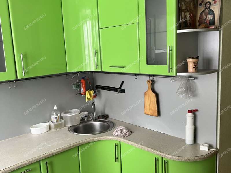 трёхкомнатная квартира на Республиканской улице дом 33 город Бор