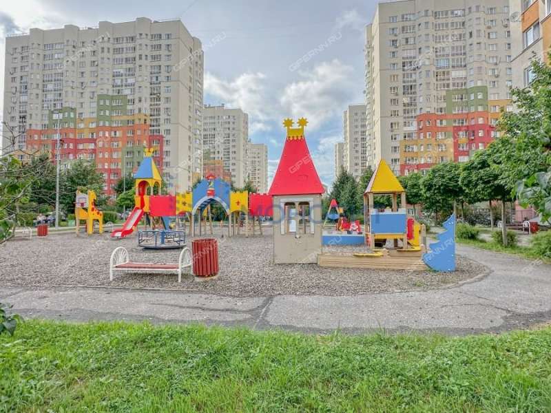 трёхкомнатная квартира на улице Академика Сахарова дом 105 к1