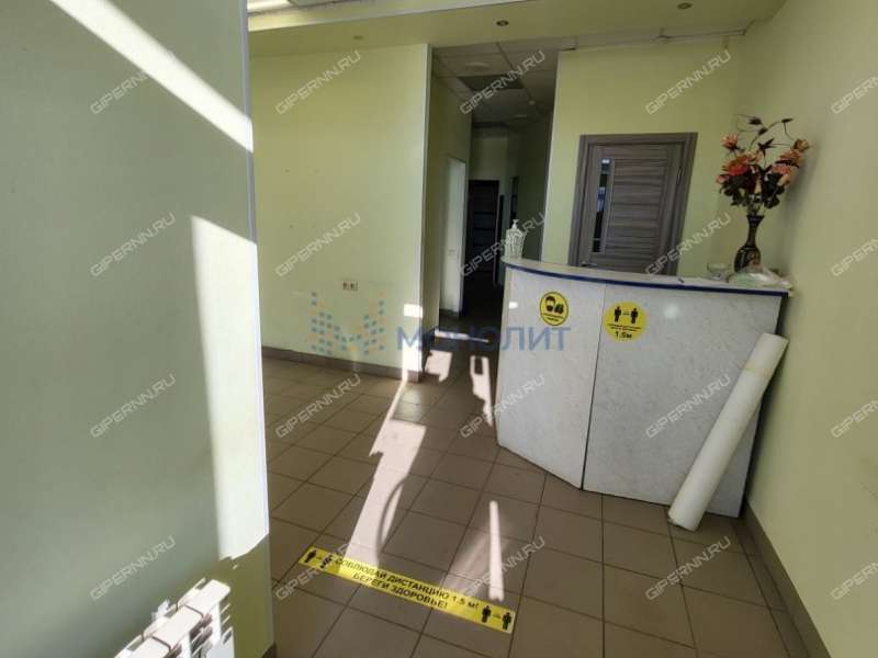 помещение под офис, торговую площадь на Южном шоссе