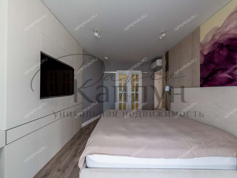 четырёхкомнатная квартира на улице Маршала Баграмяна дом 1