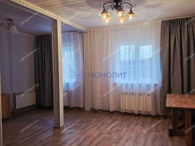 дом на Центральной улице село Курилово