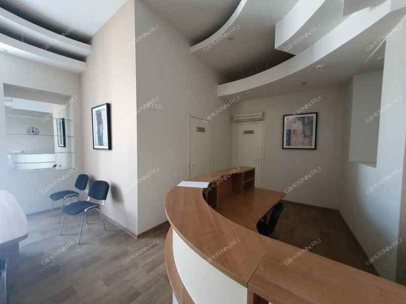 помещение под торговую площадь на Рождественская ул, д.11-13/7