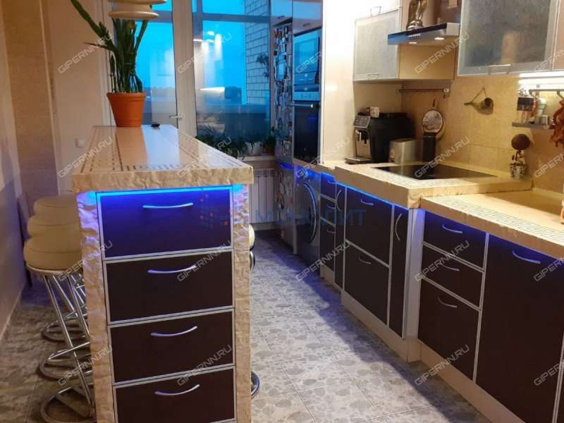 четырёхкомнатная квартира на Волжской набережной дом 8 к1