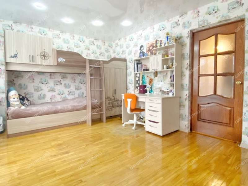 трёхкомнатная квартира на улице Сергея Есенина дом 14