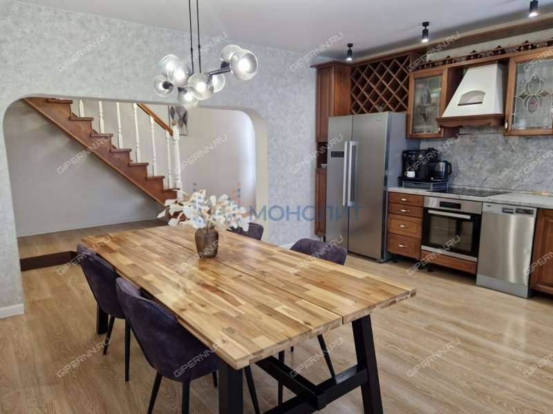 дом на Трудовой улице город Семёнов