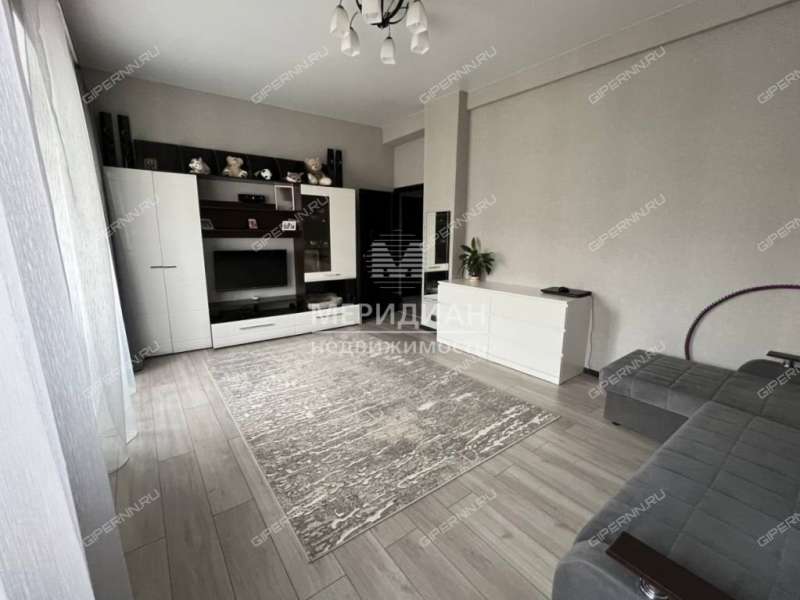 двухкомнатная квартира на улице Страж Революции дом 32