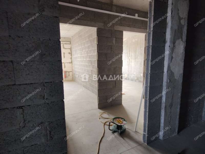 трёхкомнатная квартира на Полтавской улице дом 15