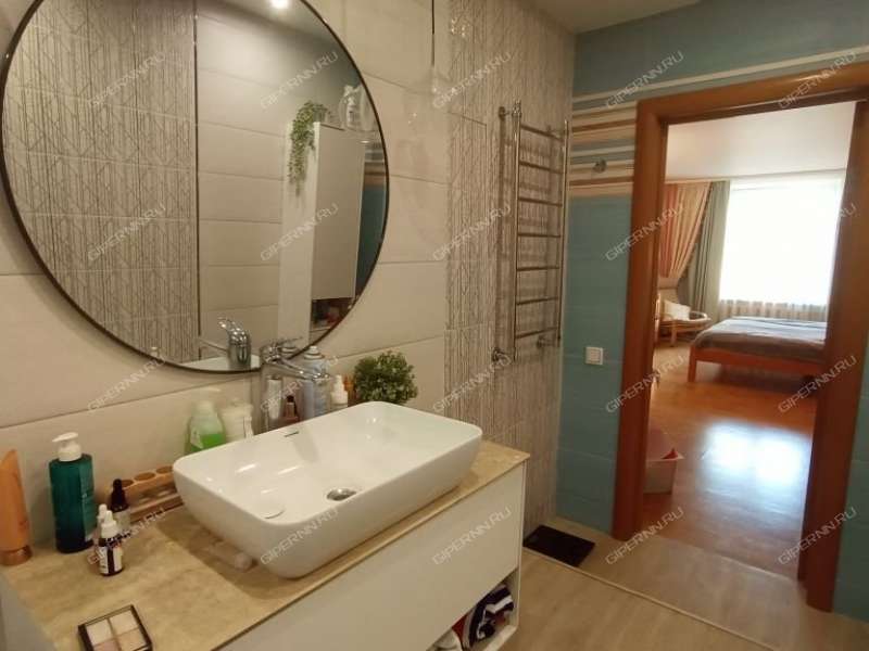 трёхкомнатная квартира на улице Максима Горького дом 232