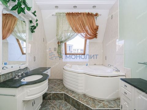 3-komnatnaya-ul-shevchenko-d-1 фото