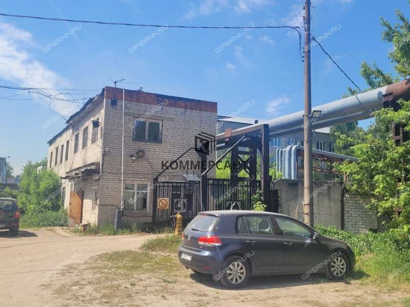 здание под офис, торговую площадь на улице Юлиуса Фучика