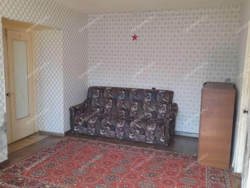 четырёхкомнатная квартира на бульваре 60-летия Октября дом 12